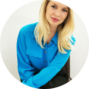 Cheyenne Dunn available notary in Sherman Oaks, CA - 91423