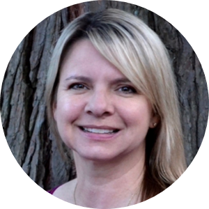 Melissa  Davis  available notary in Salem , OR - 97302