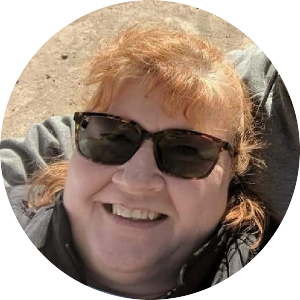 Laurie Schwed available notary in Salida, CO - 81201