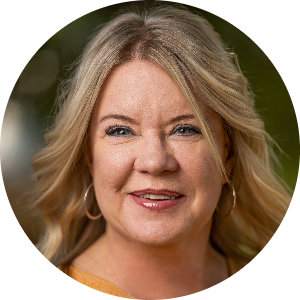 Alicia Curtis available notary in Sanger, CA - 93657