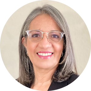 Yvette-Castro-Notary-Public-In-Orlando-FL-ZigSig