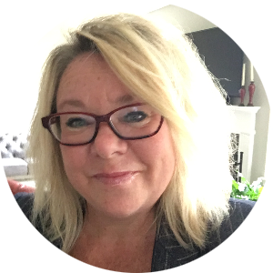Laura Jones available notary in Indianapolis , IN - 46237