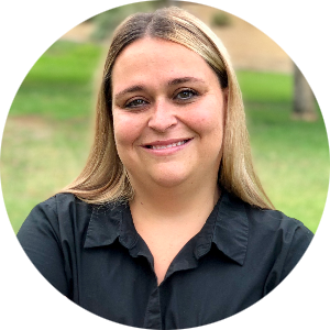 Mandi Williams available notary in Waddell, AZ - 85355