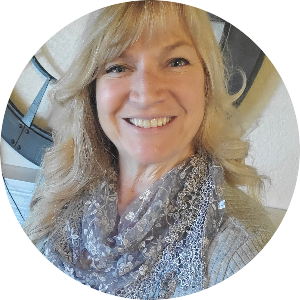 Pauline Carlson available notary in Auburn, CA - 95602