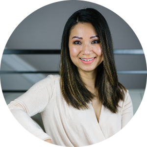 Paulina Chau available notary in LAKE FOREST PARK, WA - 98155