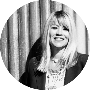 Jolaina Jones available notary in Scottsdale, AZ - 85255