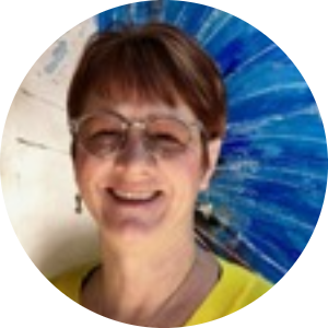 Diana Yows available notary in Applegate, CA - 95703