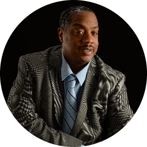 Mahliek  Barnes available notary in Everett, WA - 98204