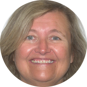 Claudia Fernandez available notary in Centennial, CO - 80015