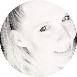 Julia Livingstone available notary in Duvall, WA - 98019