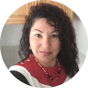 Iris Feliciano available notary in Philadelphia, PA - 19152