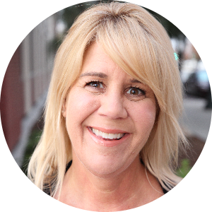 Julie Dunbar available notary in Bakersfield , CA - 93312