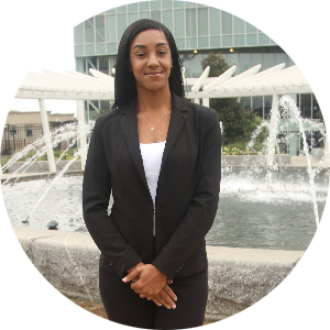 Sheqwena Crenshaw available notary in Charlotte, NC - 28204