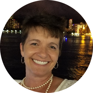 Tracy Brown available notary in COLUMBIA, TN - 38401