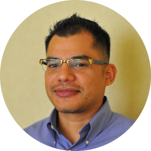 Leonardo Mora available notary in SAN BERNARDINO, CA - 92404