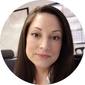 Brisa Yow available notary in EUGENE, OR - 97402