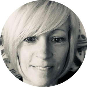 Melissa Victoria available notary in Tampa, FL - 33647