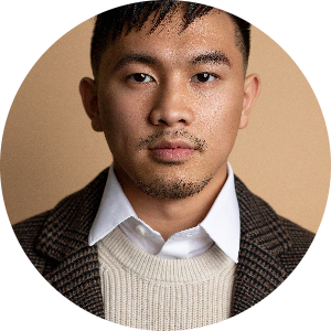 Nou Chua Chang available notary in Milwaukee, WI - 53223