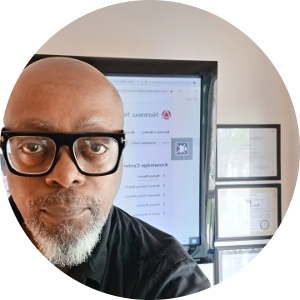 Cleave Young available notary in Woodridge, IL - 60517