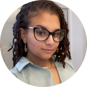 Alexis Harris available notary in North Las Vegas, NV - 89031