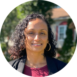 Iris Reyes available notary in Pine Hill, NJ - 08021