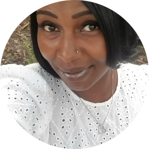 Lucretia Gibson available notary in East Orange, NJ - 07018