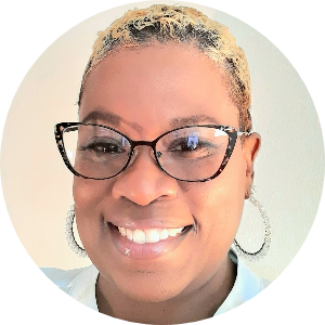 Nicole Johnson available notary in San Diego, CA - 92102