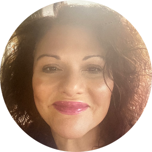 Shelley Bruski available notary in Coulterville, CA - 95311