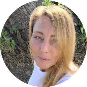 Alisa Waxler available notary in Etoile, TX - 75944