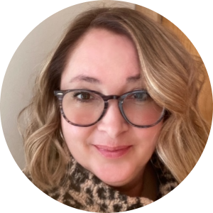 Tracy Vinez available notary in Candler, NC - 28715
