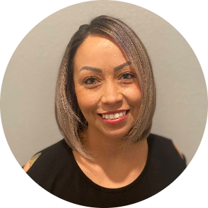 CHRISTINA FERNANDEZ available notary in Aurora, CO - 80011