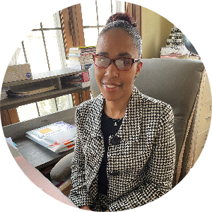 Ebony Hastings available notary in Dayton, OH - 45405