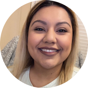 Yessenia Nieto available notary in Kannapolis, NC - 28083