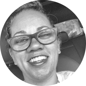 VANESSA CORDOVA available notary in Phoenix, AZ - 85008