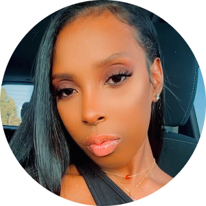 Amari Burke available notary in Lakewood, CA - 90713