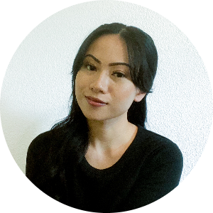 April Leola Bulatao available notary in Everett, WA - 98208
