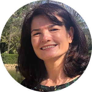 Donna Nguyen available notary in Santa Ana, CA - 92704