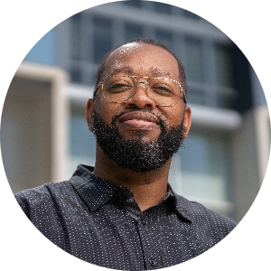 Jahbari Townsend available notary in Chicago, IL - 60643