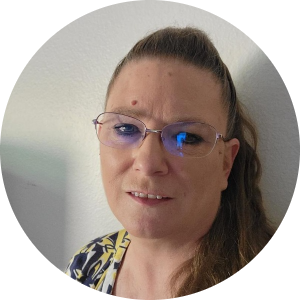 Tammy Smiley available notary in Aurora, CO - 80011