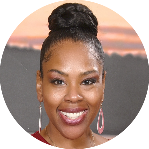 Ebony Arnold available notary in Rialto, CA - 92376