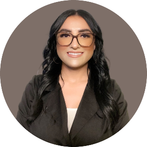 Bianca Pravongviengkham available notary in Hanford, CA - 93230