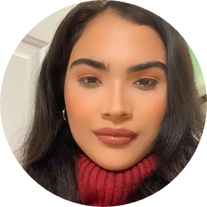 Lastenia Hernandez available notary in Fort Washington, MD - 20744