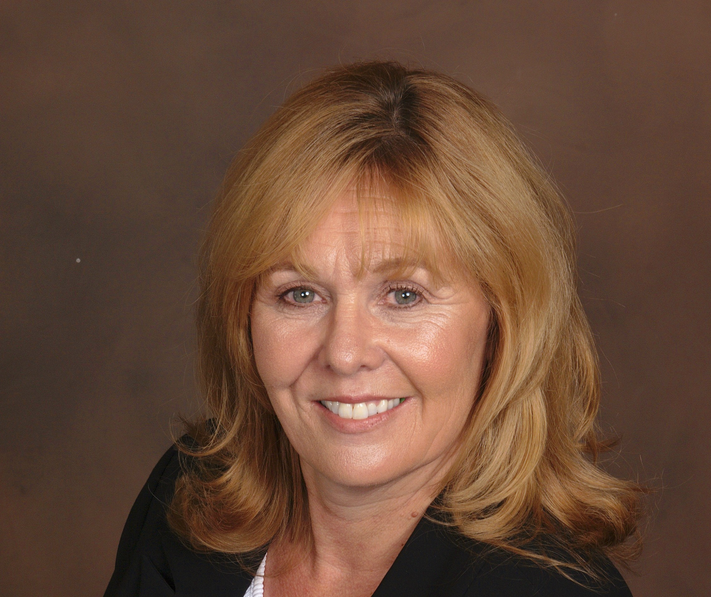Annette Hayes available notary in Rocklin, CA - 95677