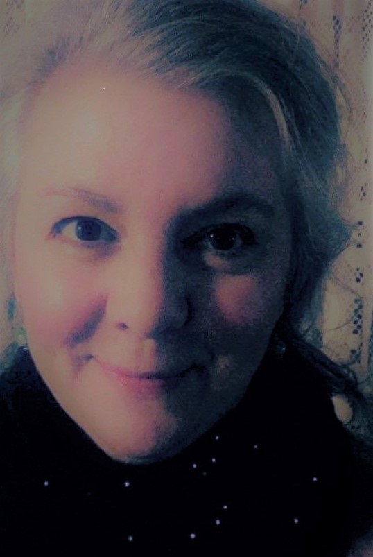 Lori Wallace available notary in Clatskanie, OR - 97016