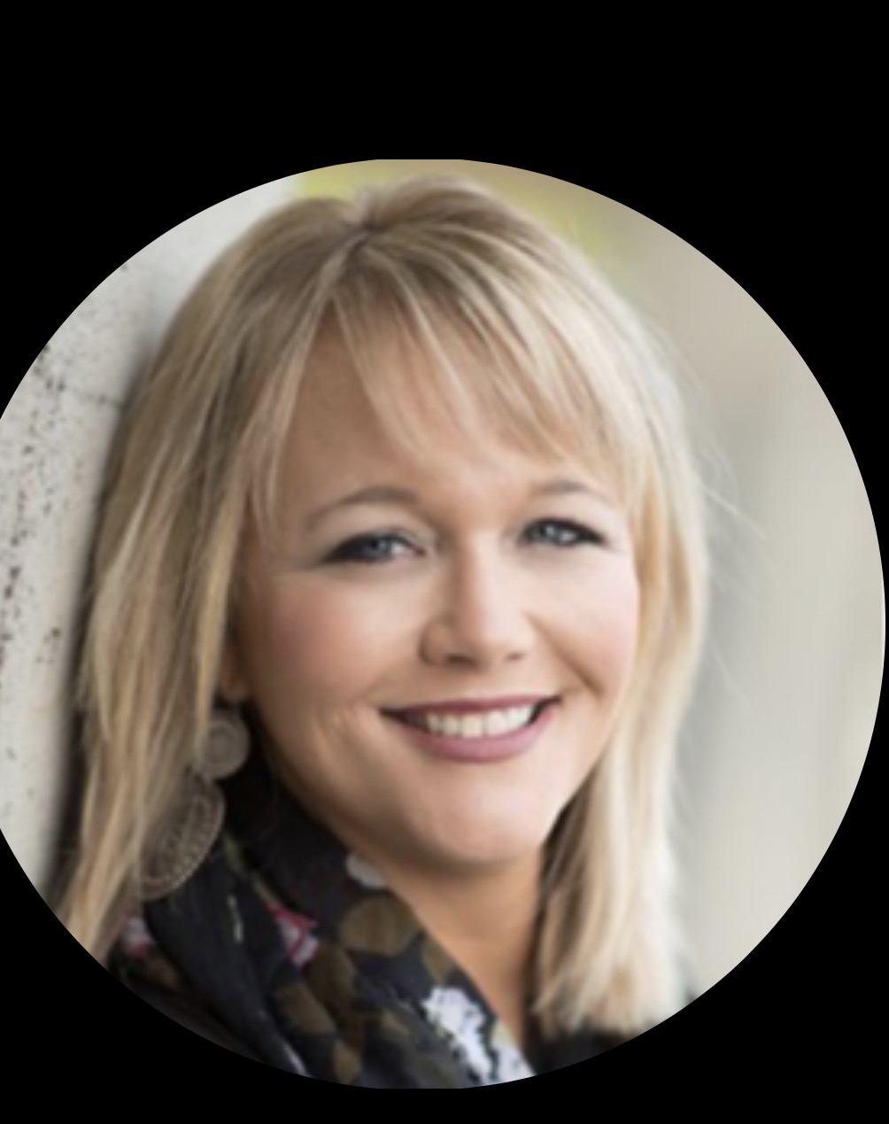 Karrie Cantrell available notary in odell, OR - 97044